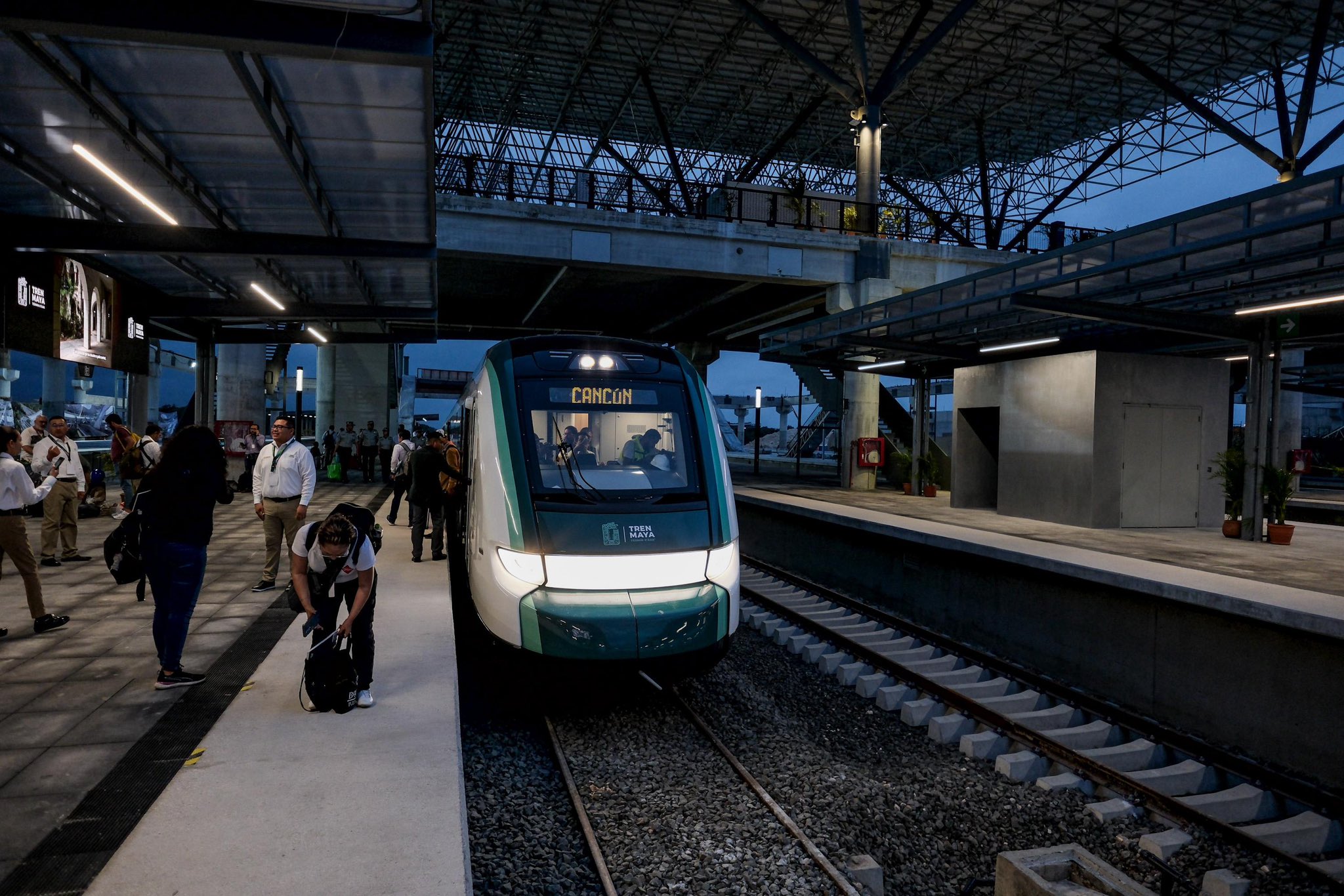 Diferencia entre una estación y un paradero